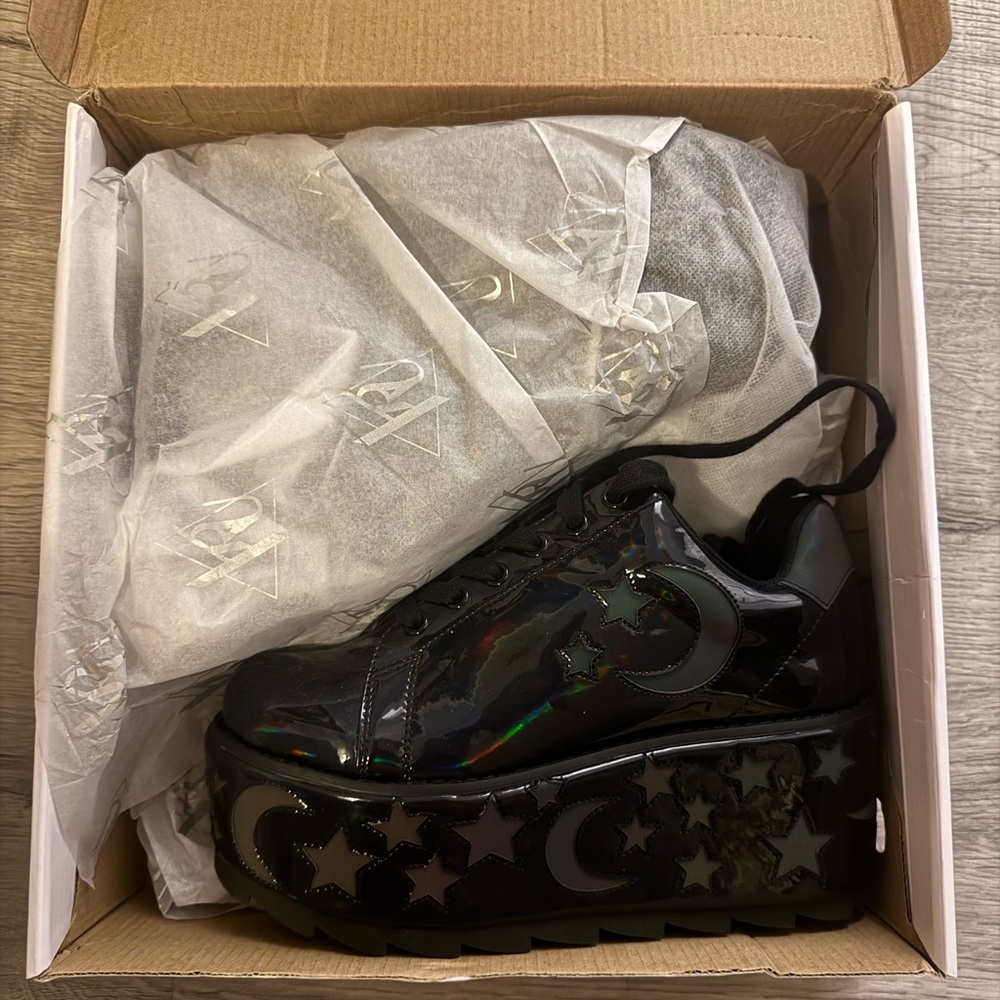 YRU REFLECTIVE LALA LUNA PLATFORM SNEAKERS (SIZE 7.5) NWT - Picture 6 of 9